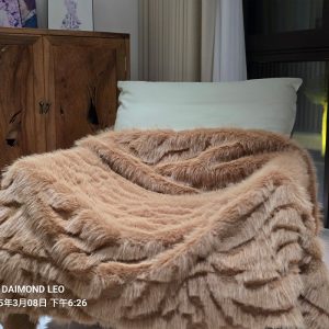 Back-Print Strip Cut Rabbit Fur